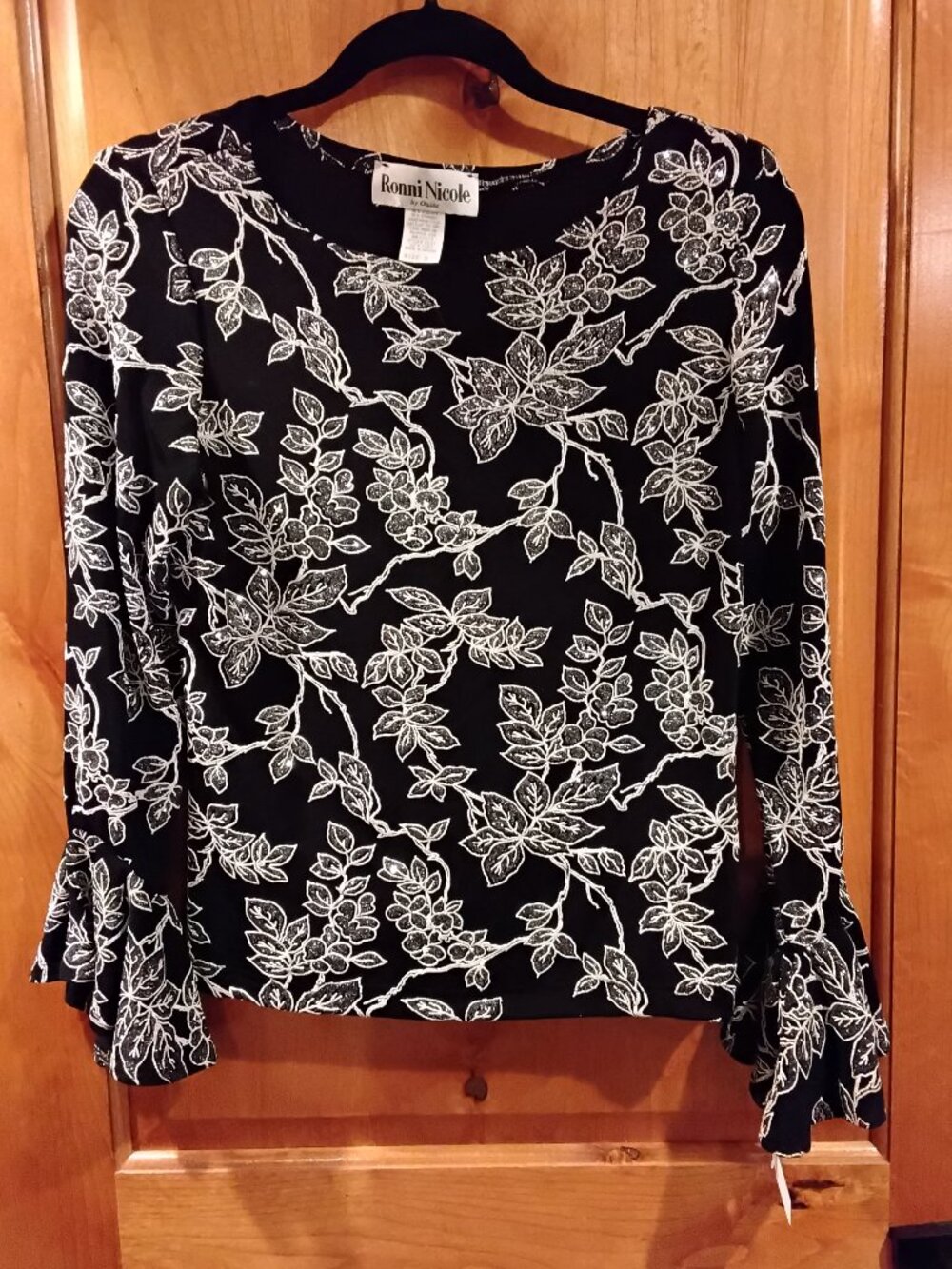 Ronni Nicole Women's Shirt Size S #430